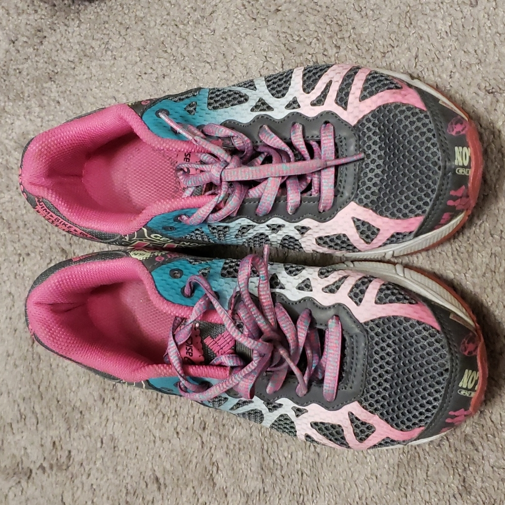Asics tennis shoes 👟